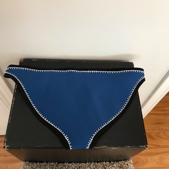 Triangl swimwear bottoms - Picture 5 of 5